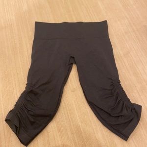 Lululemon seamless cropped legging